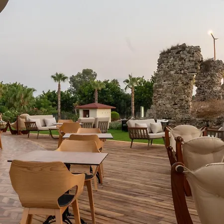 Square (adults Only) 4* Side