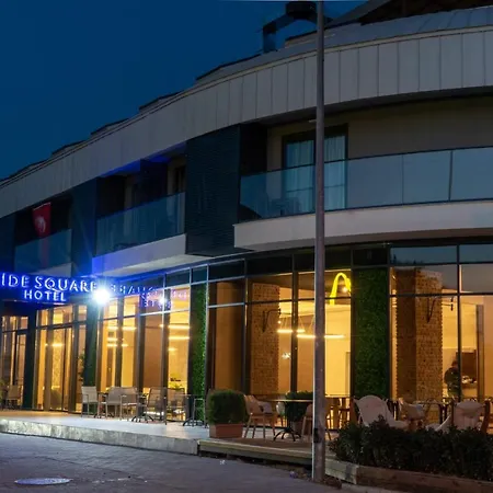 Square (adults Only) Hotel