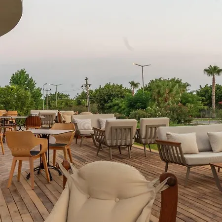 Hotel Square (adults Only) Side