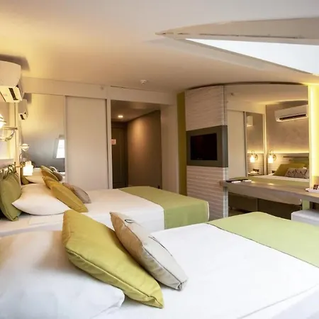 Square (adults Only) Hotel