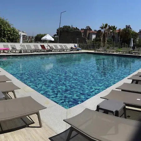 Square (adults Only) ホテル 4*