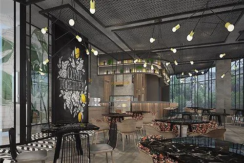 Square (adults Only)