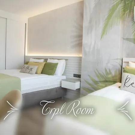 Ξενοδοχείο Square (adults Only) 4*